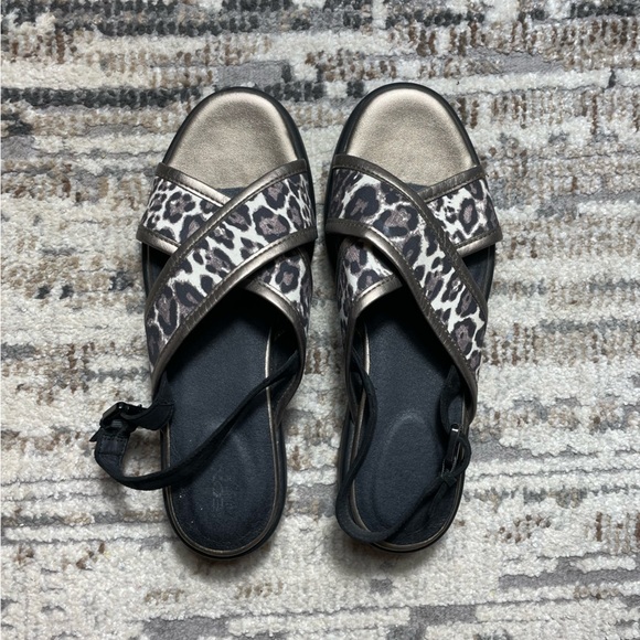 Geox Wimbley Cheetah Print Crossover Adjustable Italian Patent Sandals - Picture 3 of 16